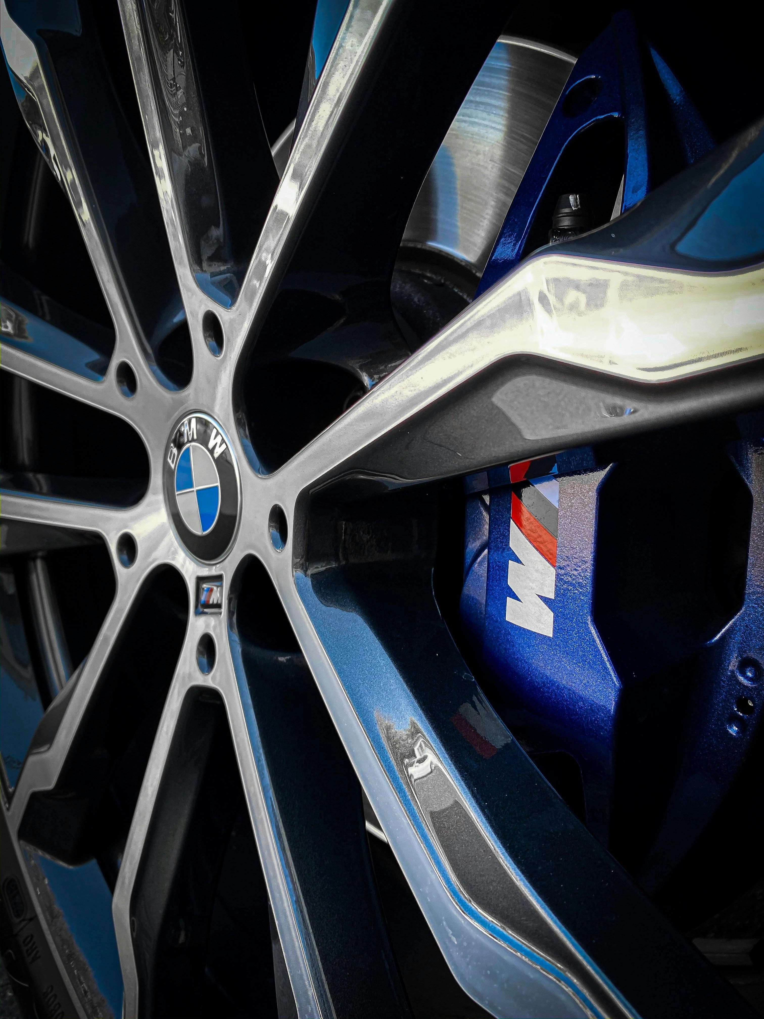 BMW M’s Make-Believe: Simulated Shifts for the Soul