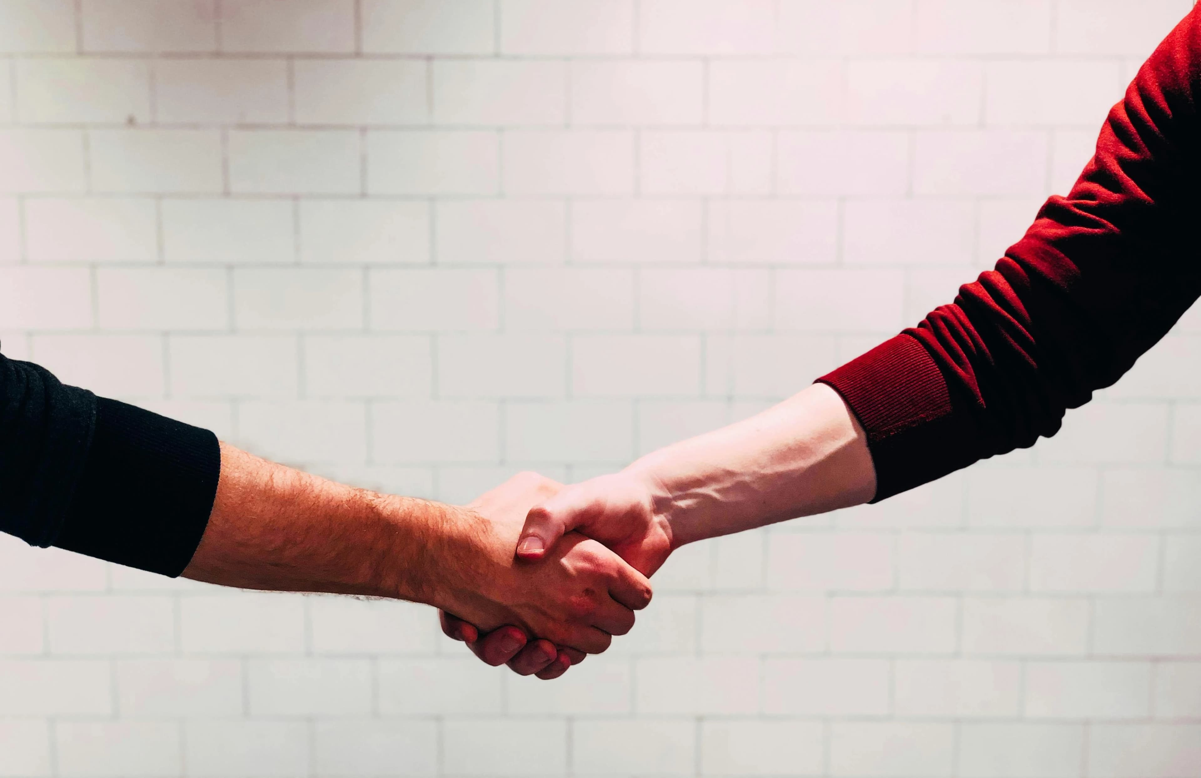 The Driveway Renaissance: Why We’re All Buying Cars from Strangers Again