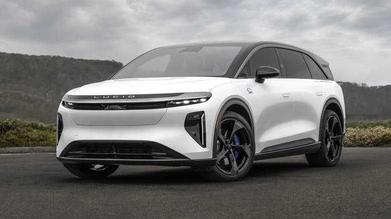 Nobody Needs a 1,070-HP Electric SUV, But Lucid Built One Anyway