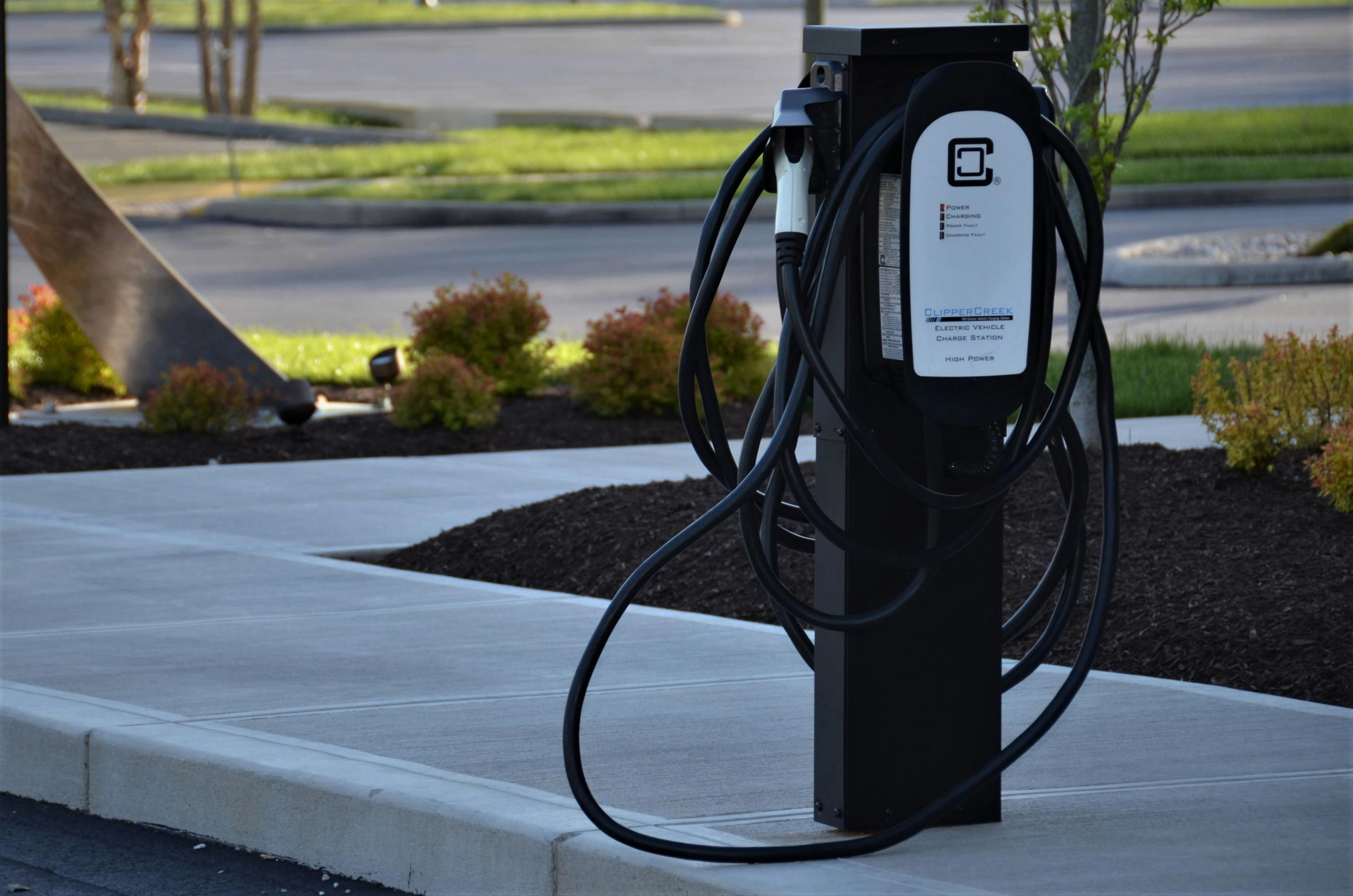 General Motors Tries to De-Clutter the Electric Road Trip