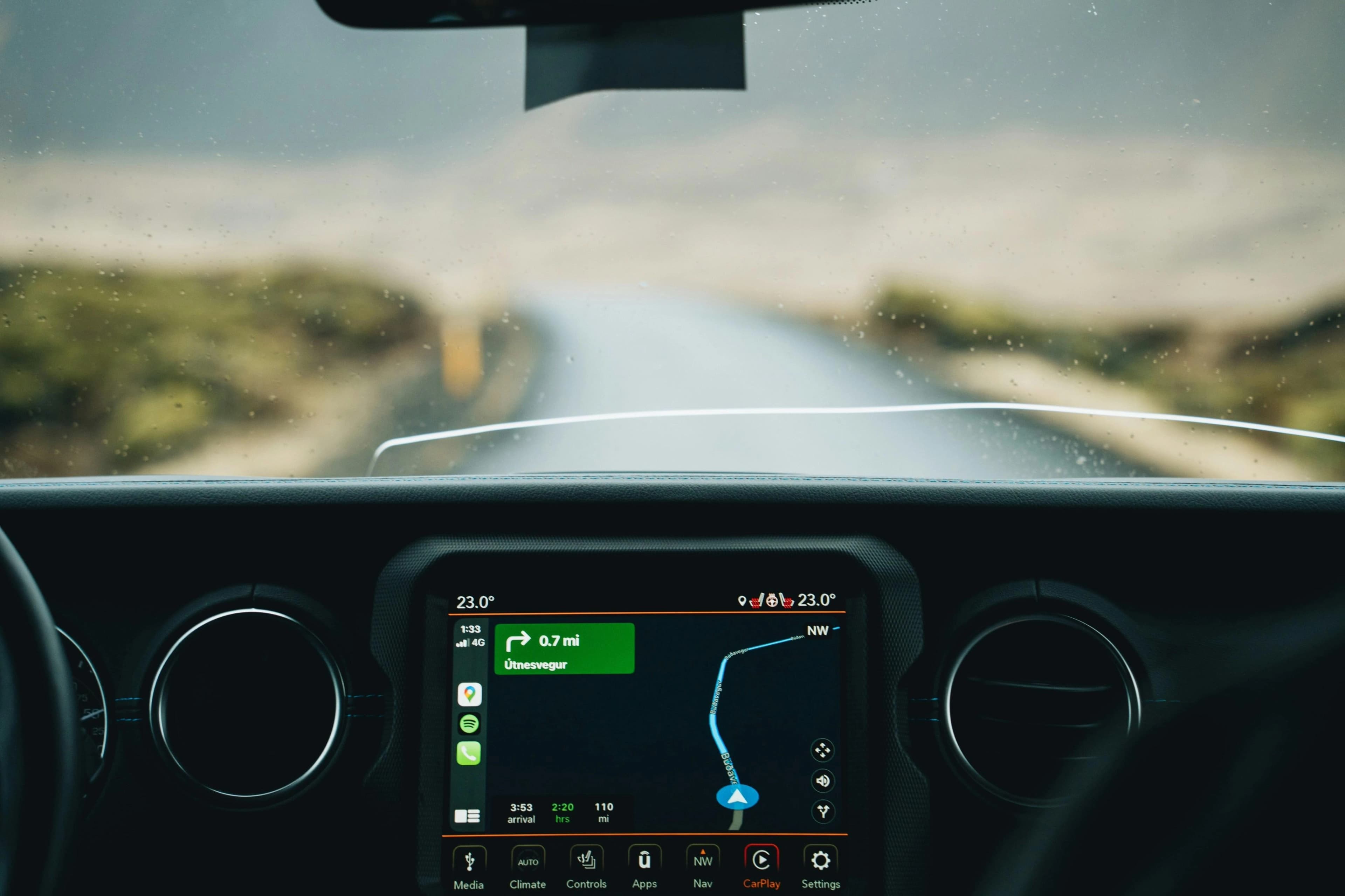 Apple CarPlay Is Eating the Dashboard, and Automakers Look Nauseous