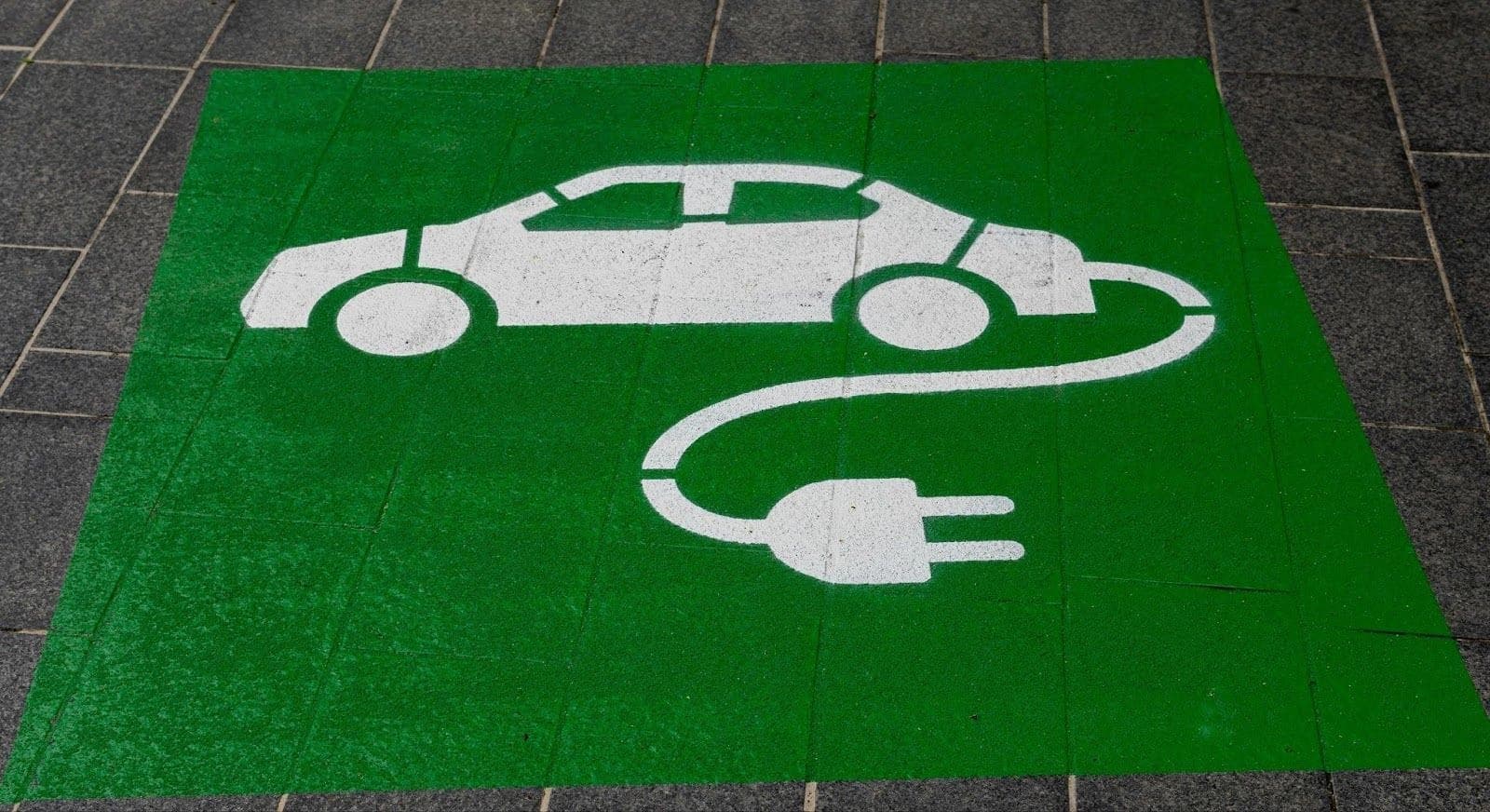 Detroit Does a U-Turn on the EV Highway