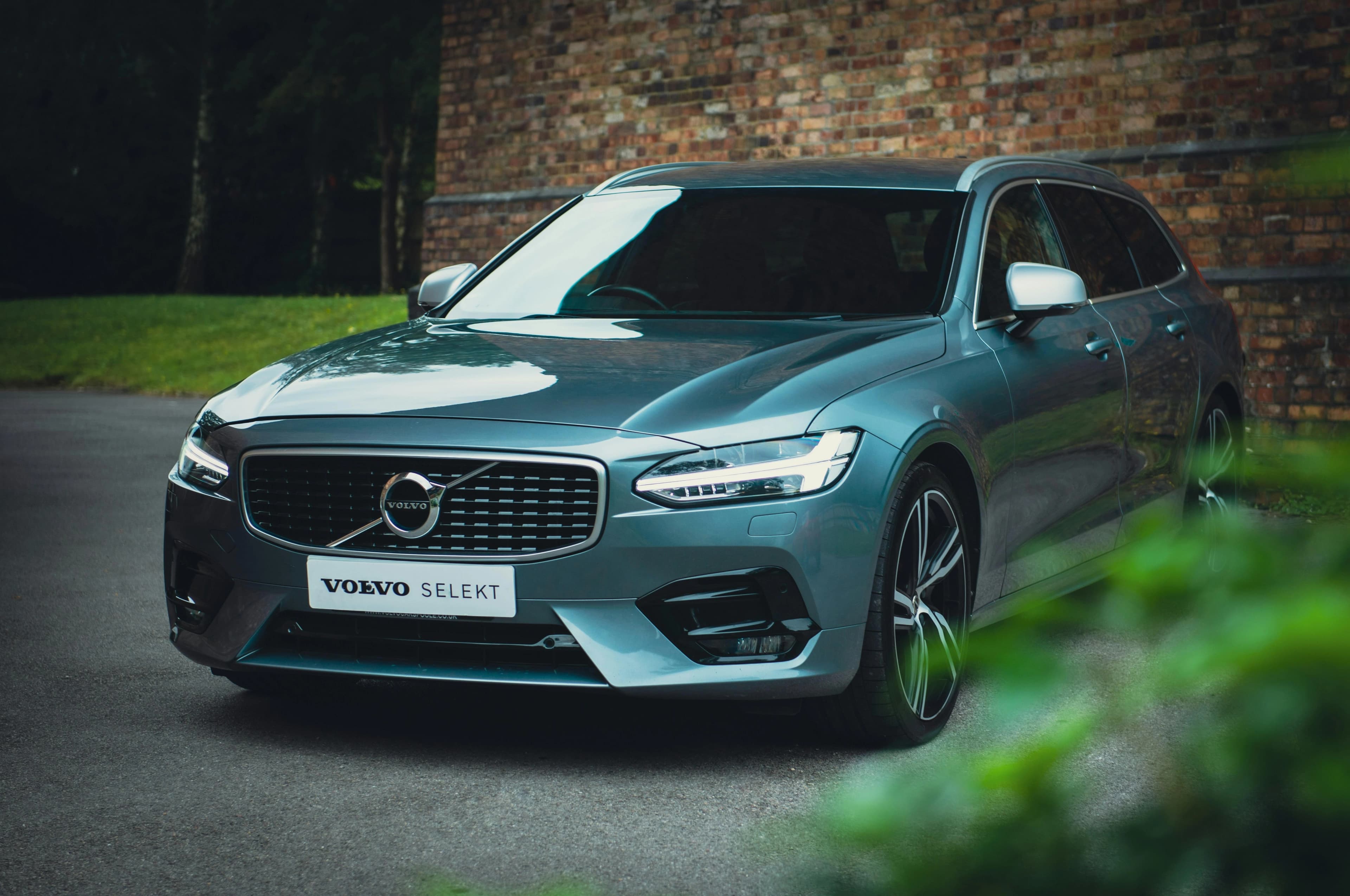 Volvo Recalls 413,000 Cars Because The Backup Camera Is Just A Black Void
