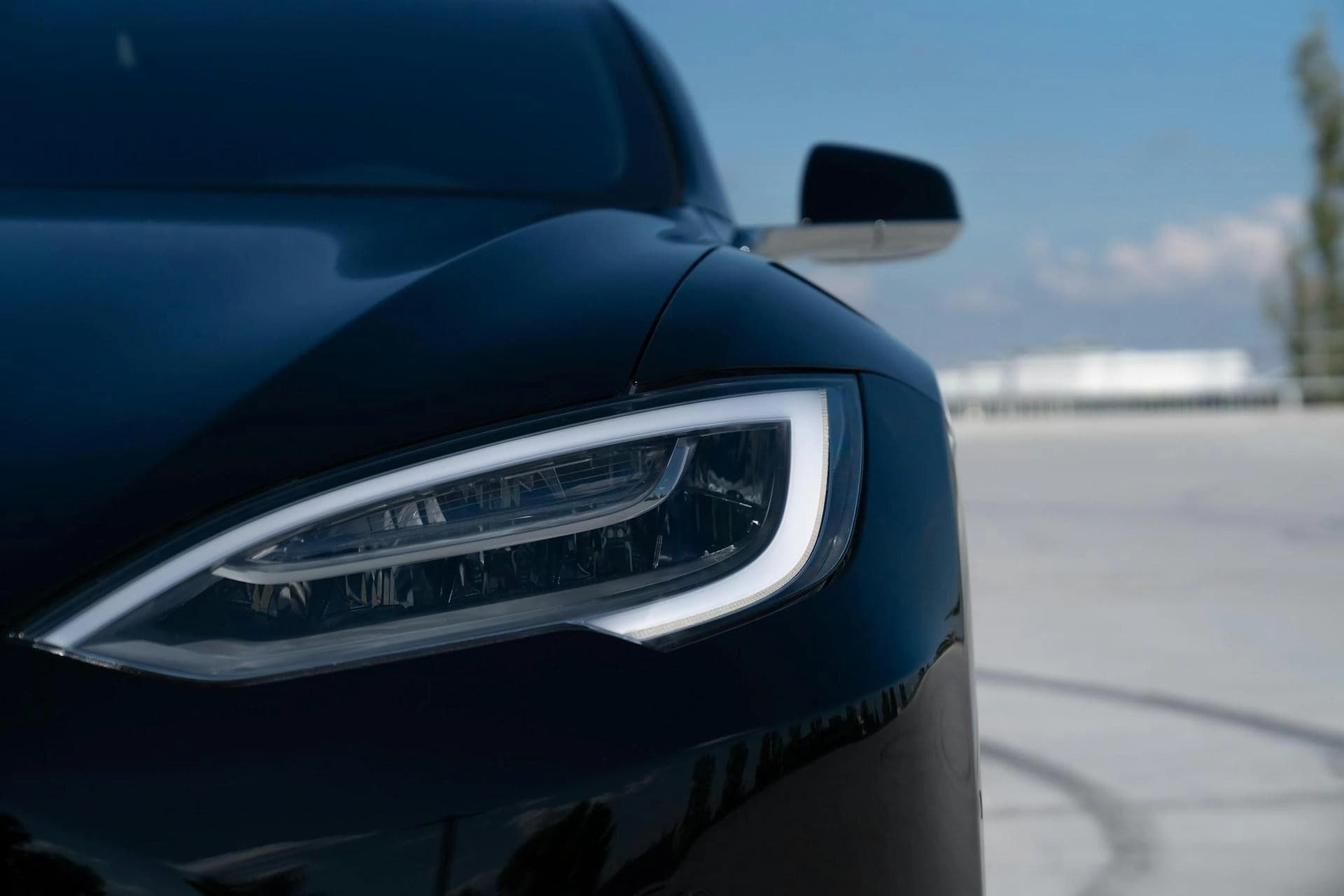 The Flagships Are Sinking: Tesla Reportedly Kills the Model S and Model X