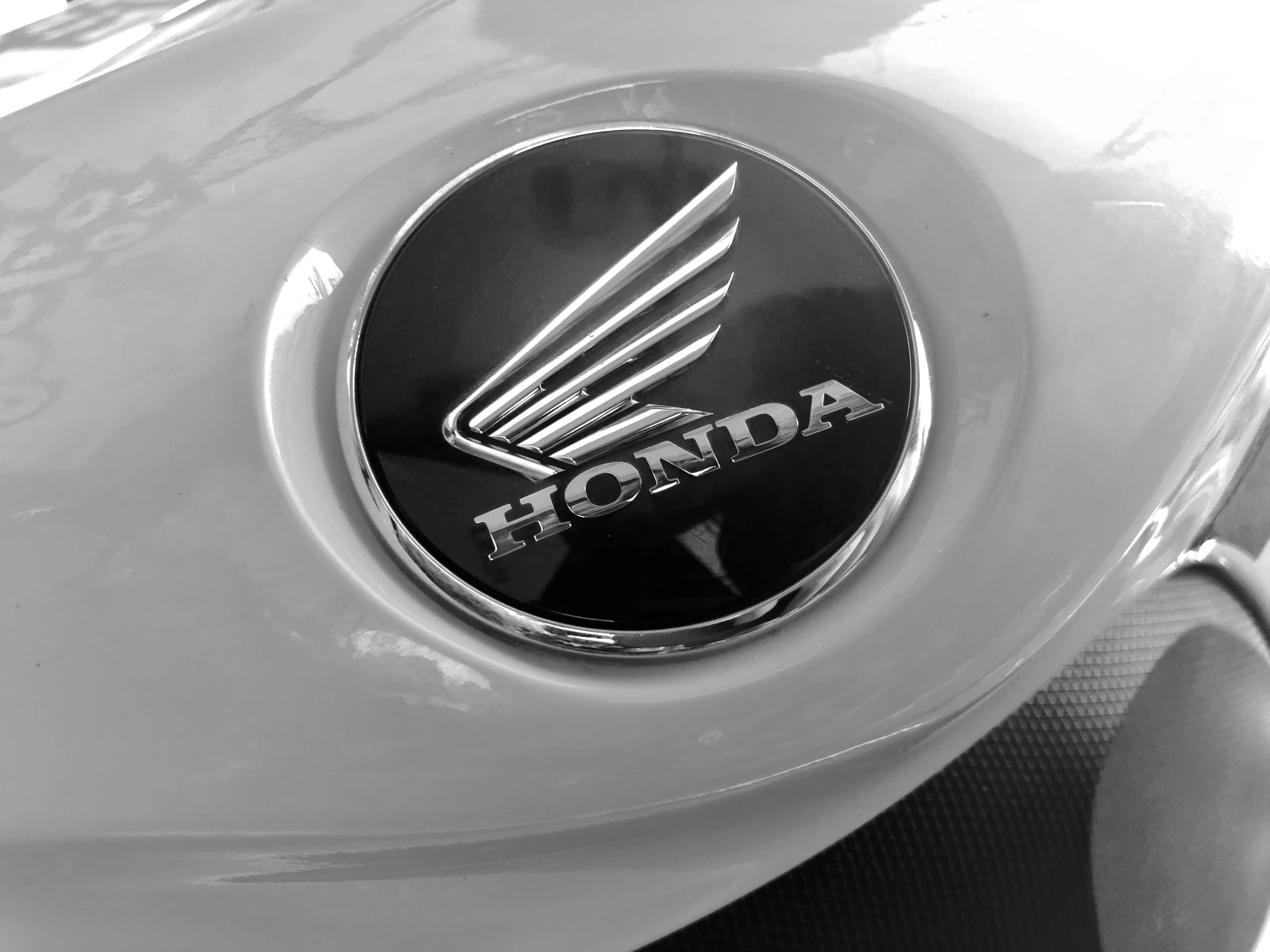 Honda Goes Solo on the Hydrogen Dream