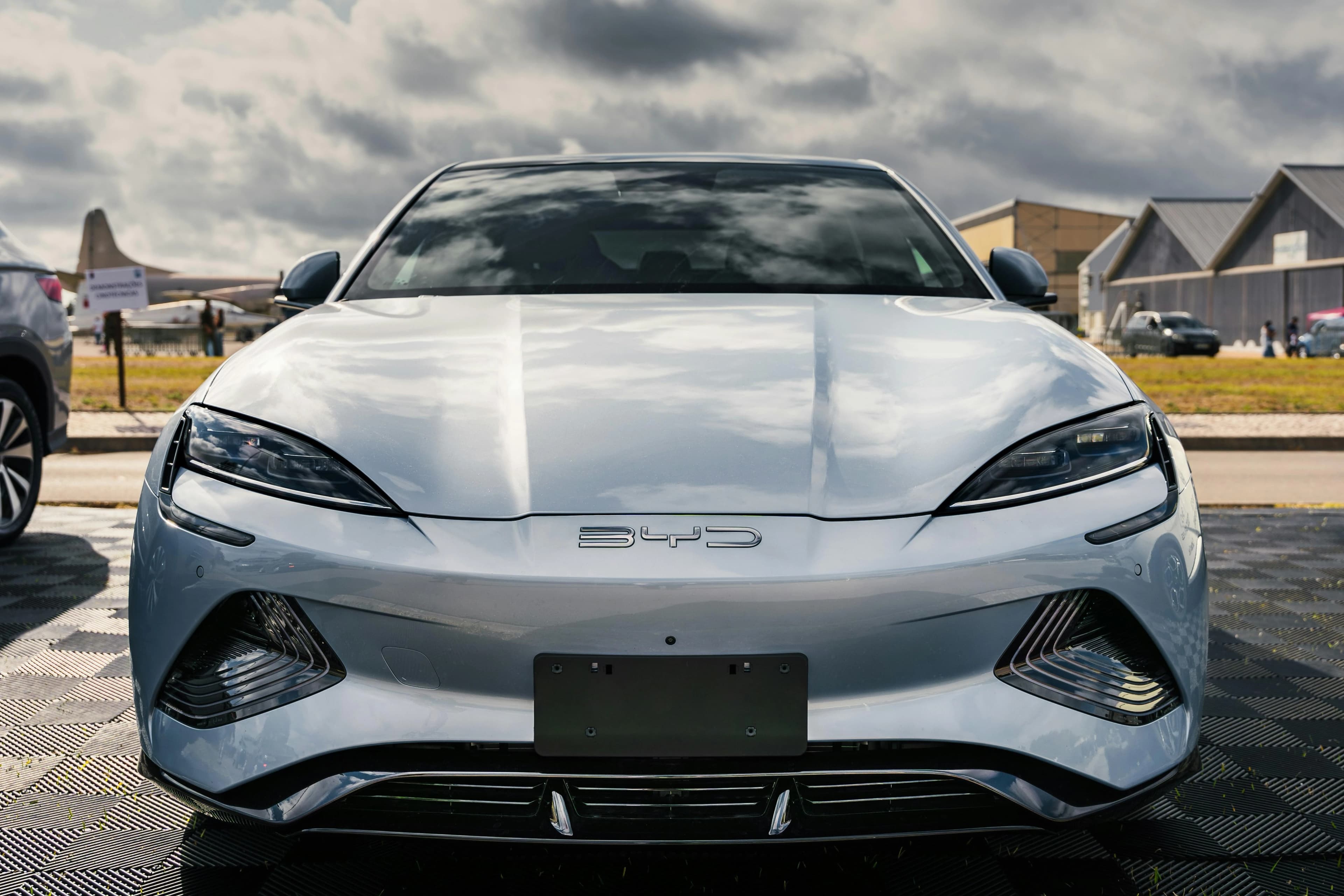 BYD Finally Dethrones Tesla as the King of EVs (And It Wasn’t Even Close)