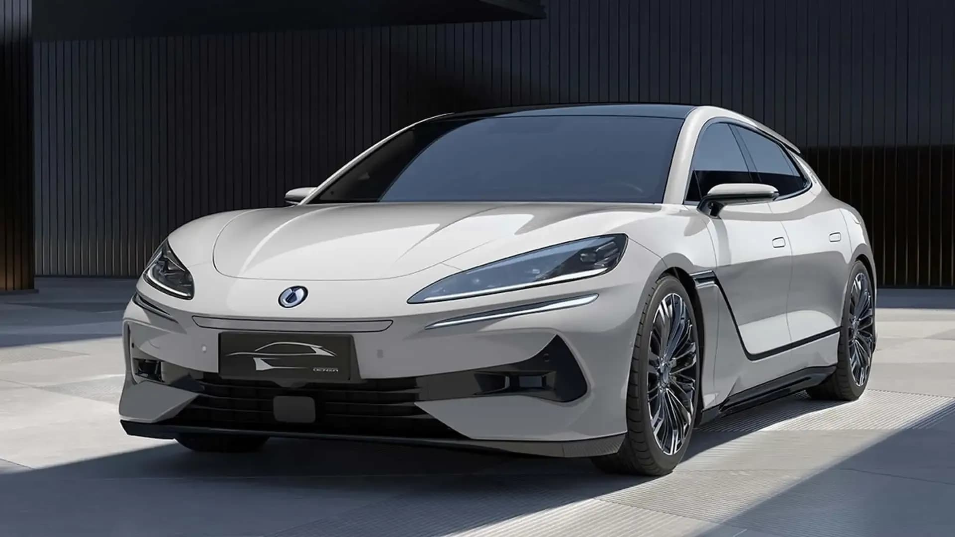 A 1,140-Horsepower Chinese Wagon Just Stole the Show at Goodwood