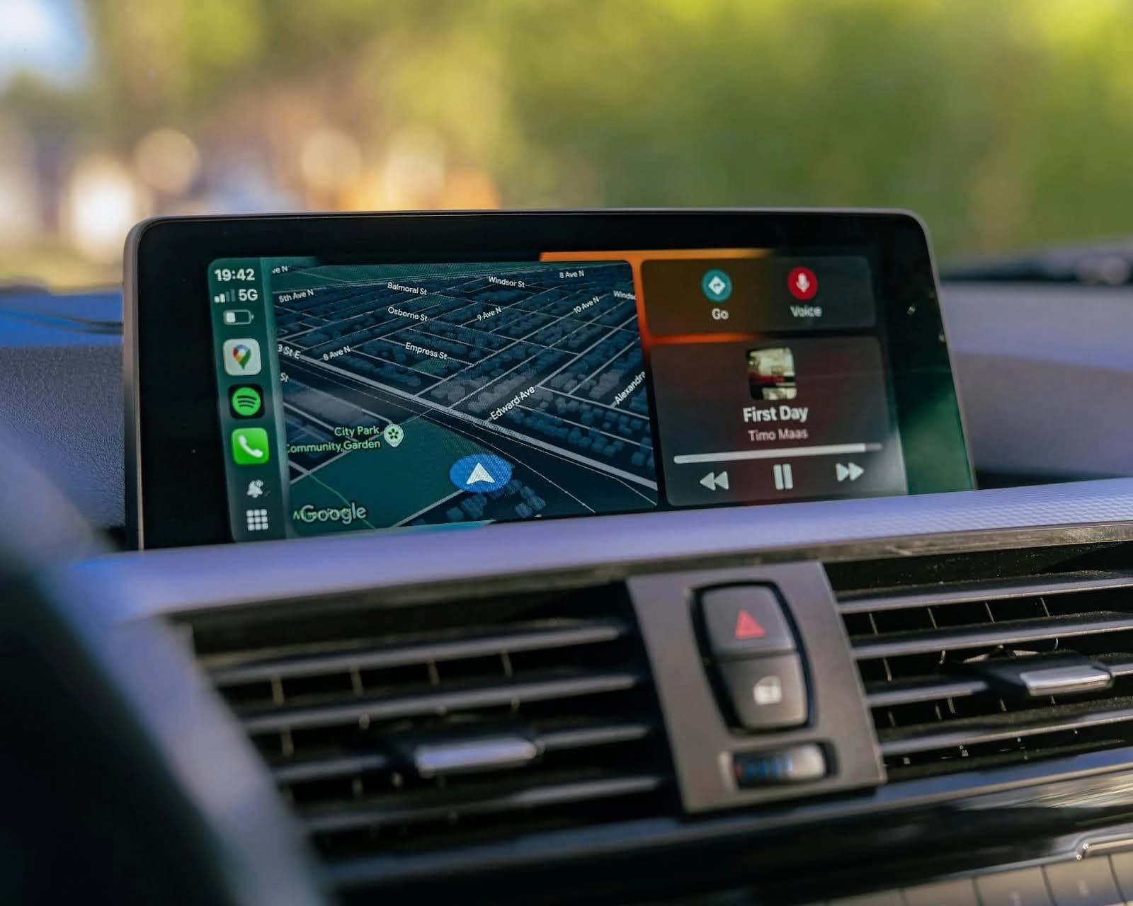 GM Confirms It's Phasing Out Apple CarPlay Across All New Vehicles as Software Revenue Strategy Takes Priority