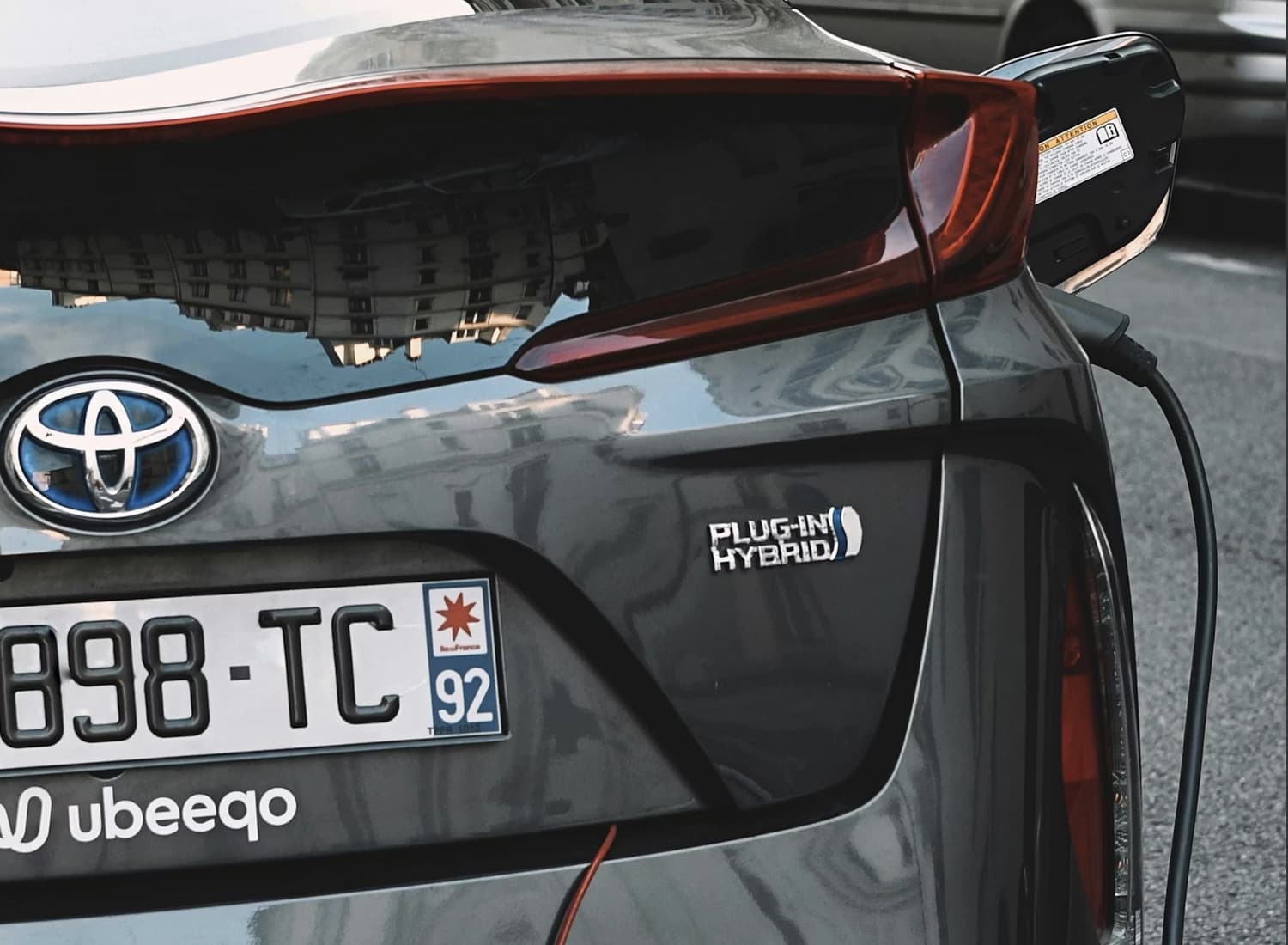 Hybrid Heat Wave: Compact Hybrids Become December’s Hottest Used-Car Segment