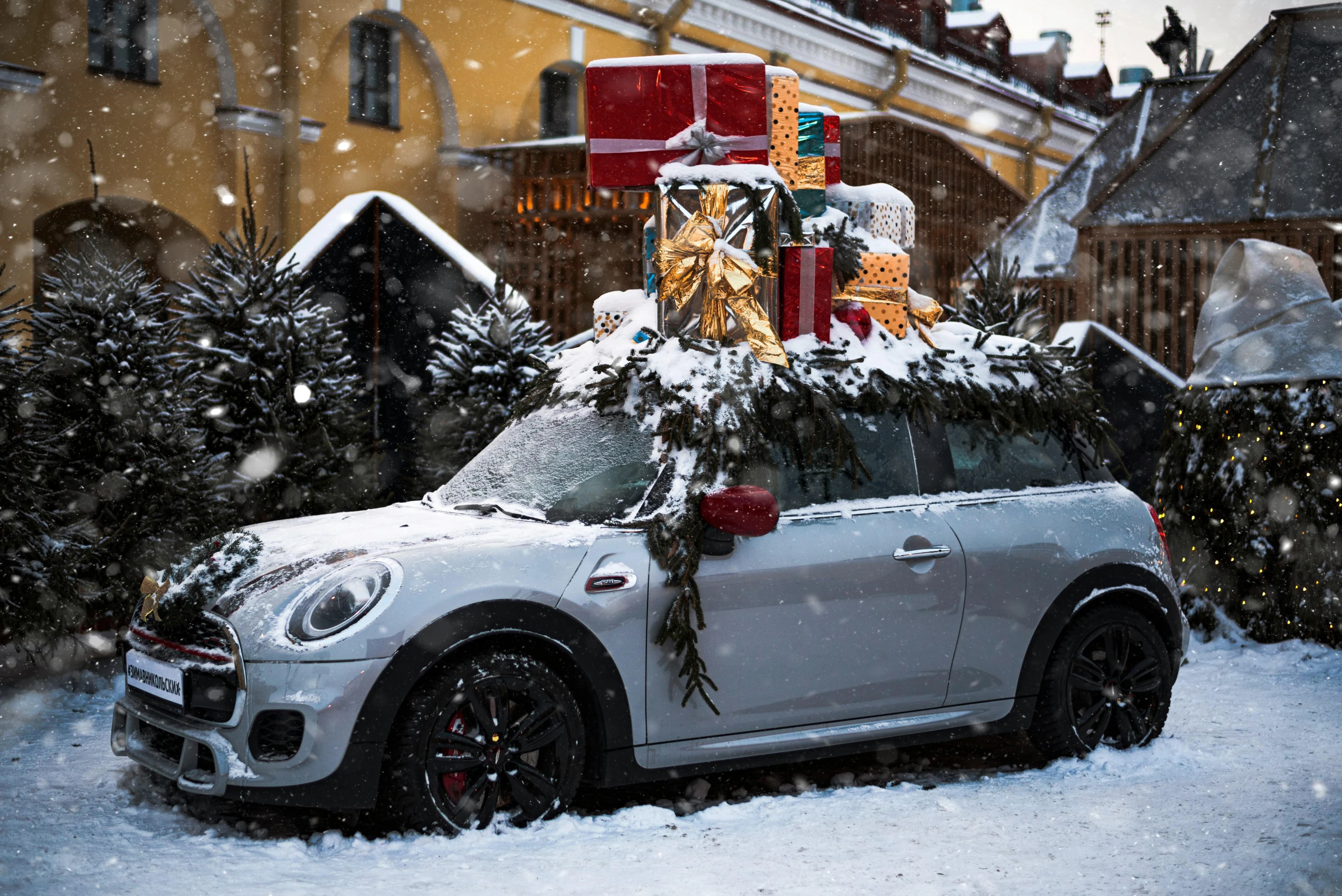 The Christmas Miracle No One Asked For: Why Your 2022 Lease is the Best Stock You Own